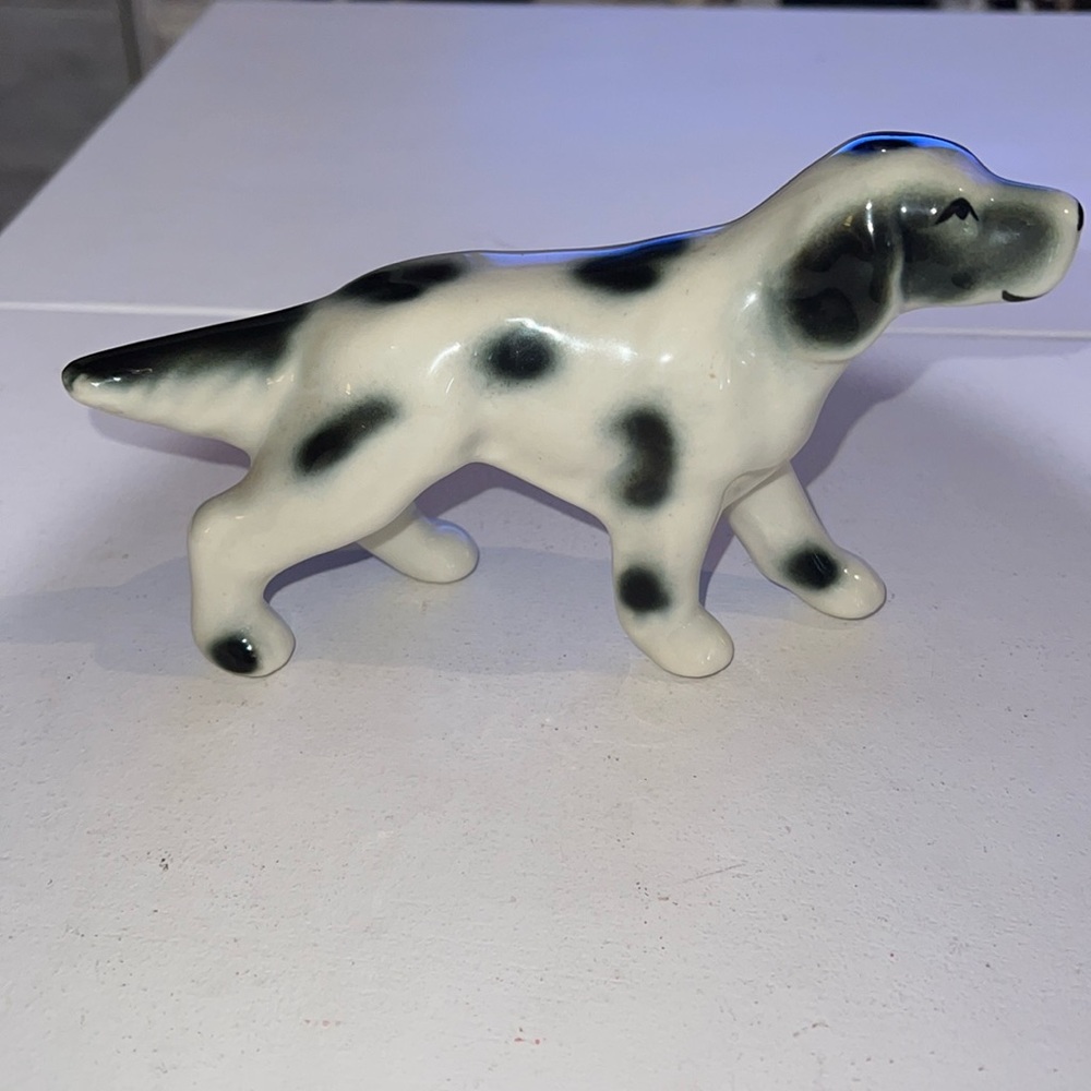 Vintage English Setter pointer, Porcelain dog figurine, Black and White